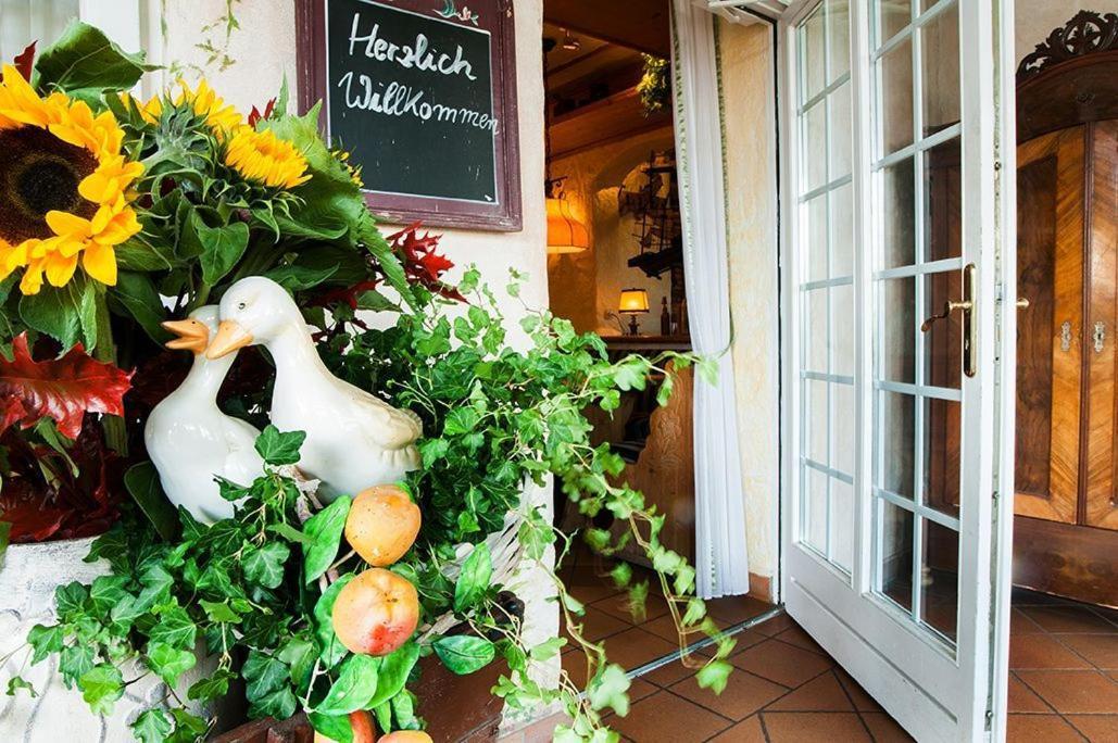 Landgasthof & Hotel Jagdhof シュトラールズント エクステリア 写真
