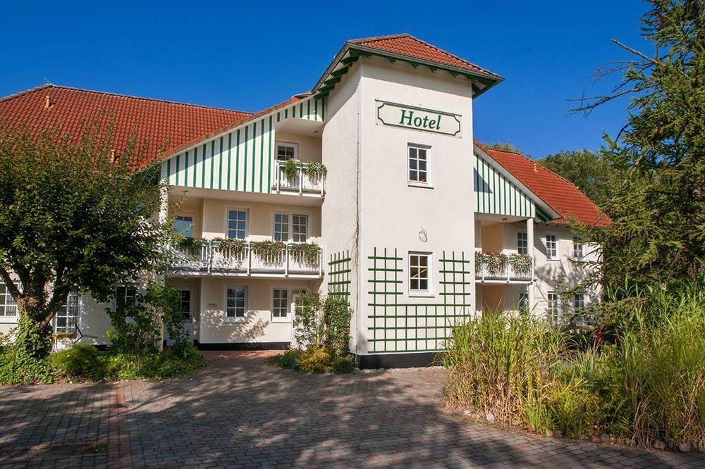 Landgasthof & Hotel Jagdhof シュトラールズント エクステリア 写真