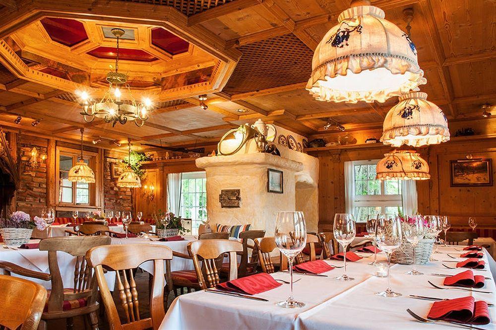Landgasthof & Hotel Jagdhof シュトラールズント エクステリア 写真