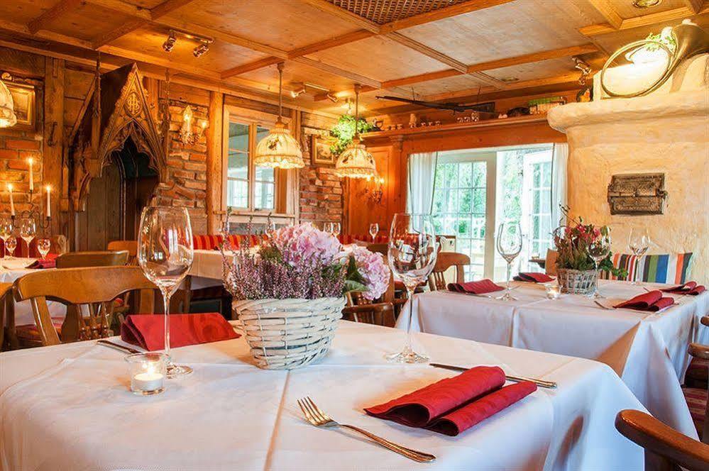 Landgasthof & Hotel Jagdhof シュトラールズント エクステリア 写真