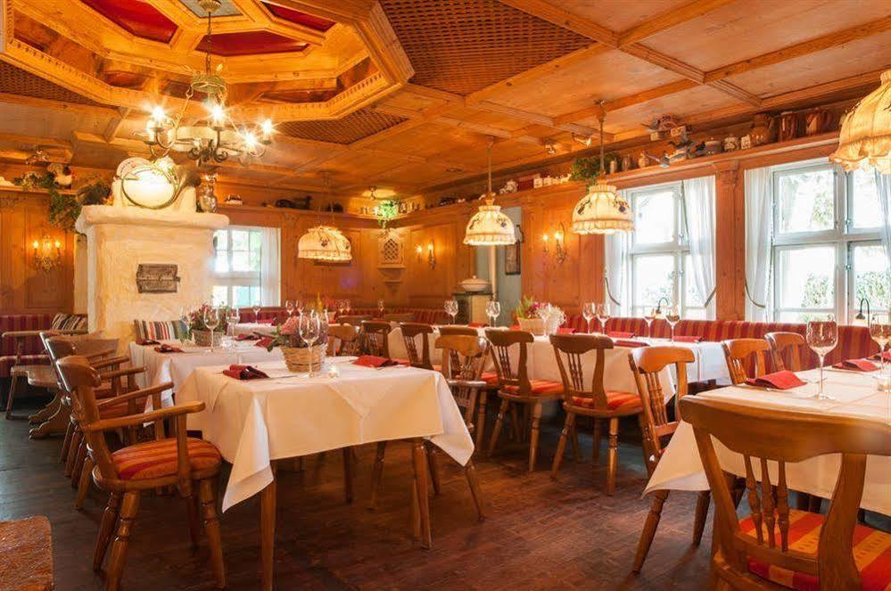 Landgasthof & Hotel Jagdhof シュトラールズント エクステリア 写真