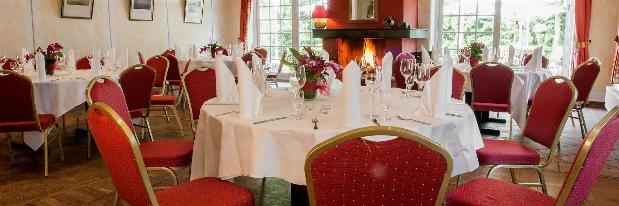 Landgasthof & Hotel Jagdhof シュトラールズント エクステリア 写真