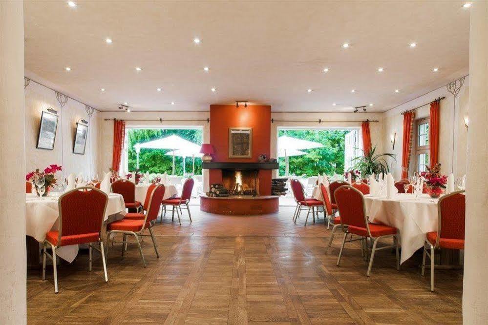 Landgasthof & Hotel Jagdhof シュトラールズント エクステリア 写真
